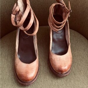 Women's Brown Leather Shoes—Freebird